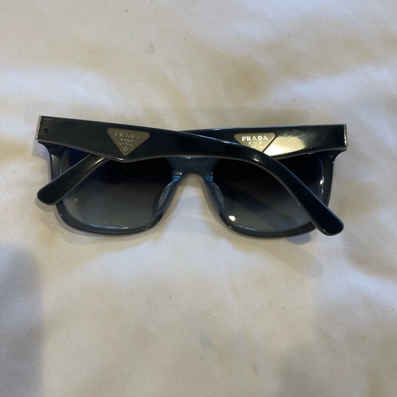 Prada Black Sunglasses - Picture 3 of 8